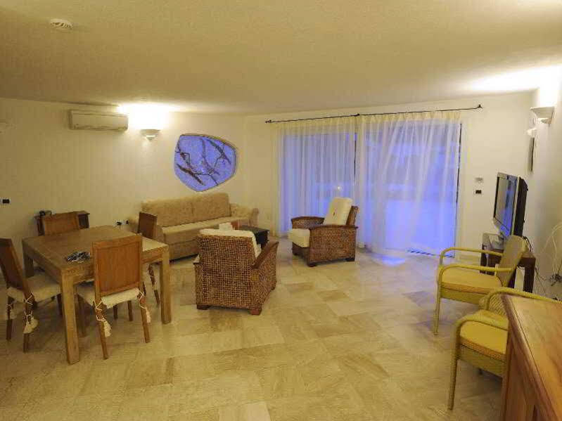 Residence Living Poltu Quatu Arzachena Eksteriør bilde
